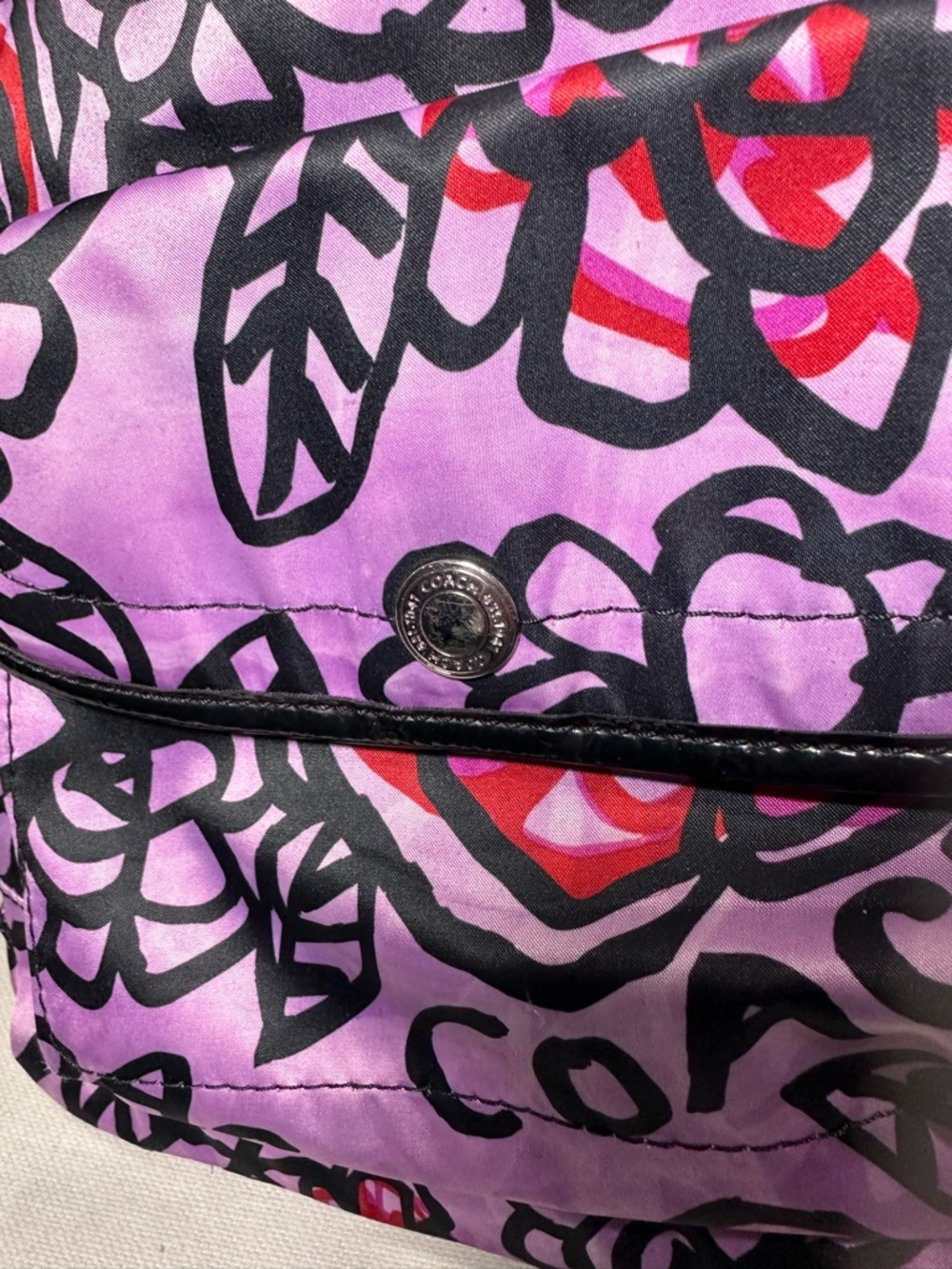Coach Poppy KYRA Daisy Graffiti Crossbody Bag EUC - Picture 3 of 14
